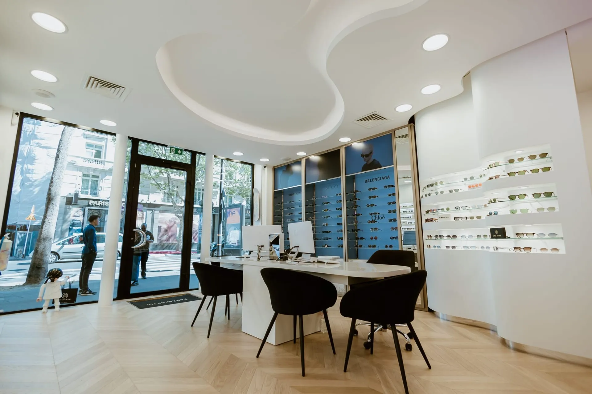 Intérieur de la boutique Haussmann et son espace conseil